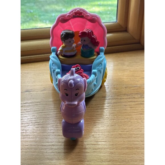 Fisher-Price Little People Disney Ariels Magical Carriage Toy With Figures & Sea - Picture 1 of 5